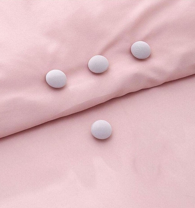 4 Pieces Mushroom Shaped Duvet Pin