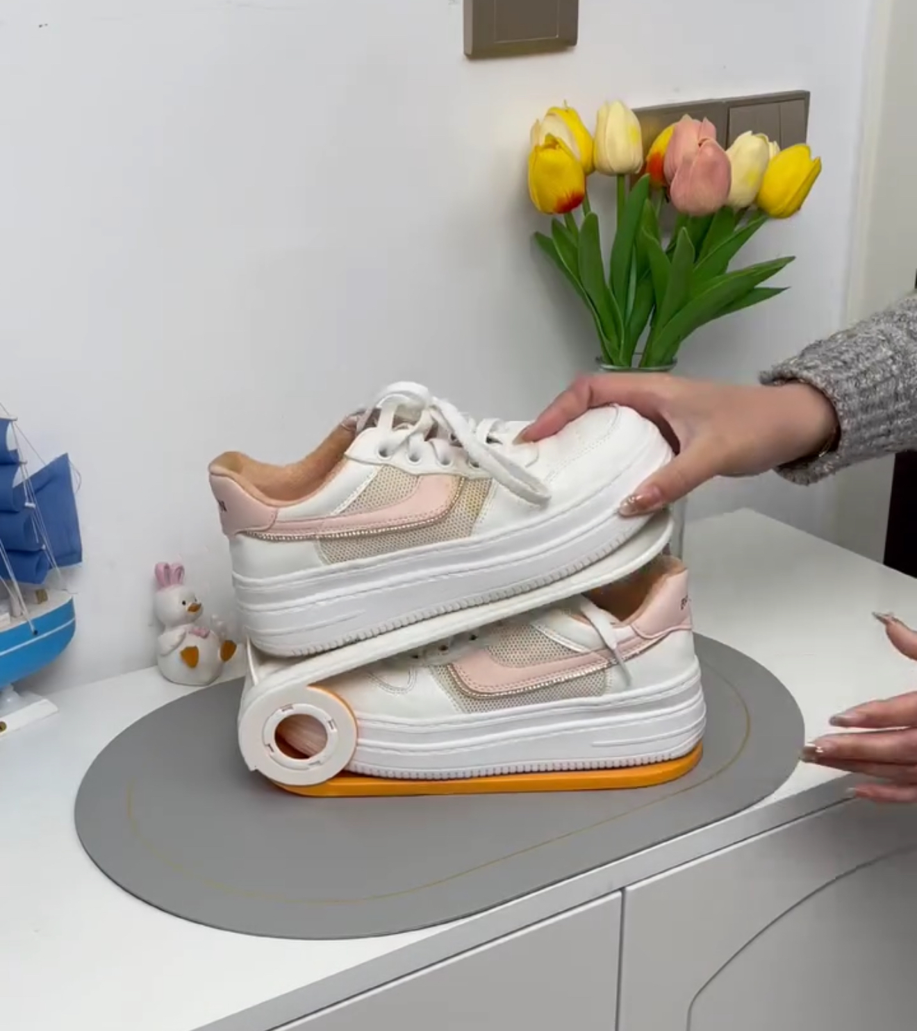 TwinRack Space-Saving Shoe Organizer (One Set 4 Pairs)